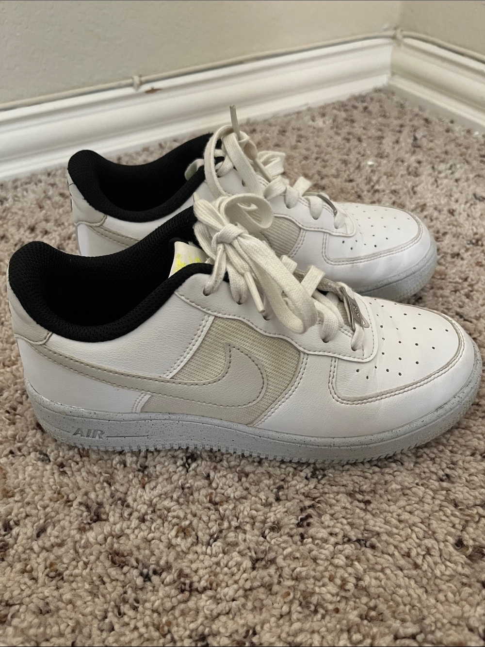 Nike Air Force 1 Crater Next Nature Boys White Sneakers Size 5 Big Boy - Picture 3 of 9